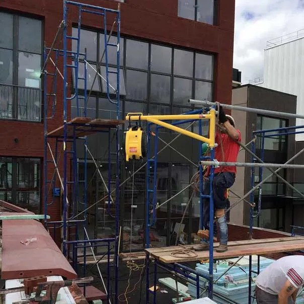 1000LB OZ Lifting Electric Builders Hoist