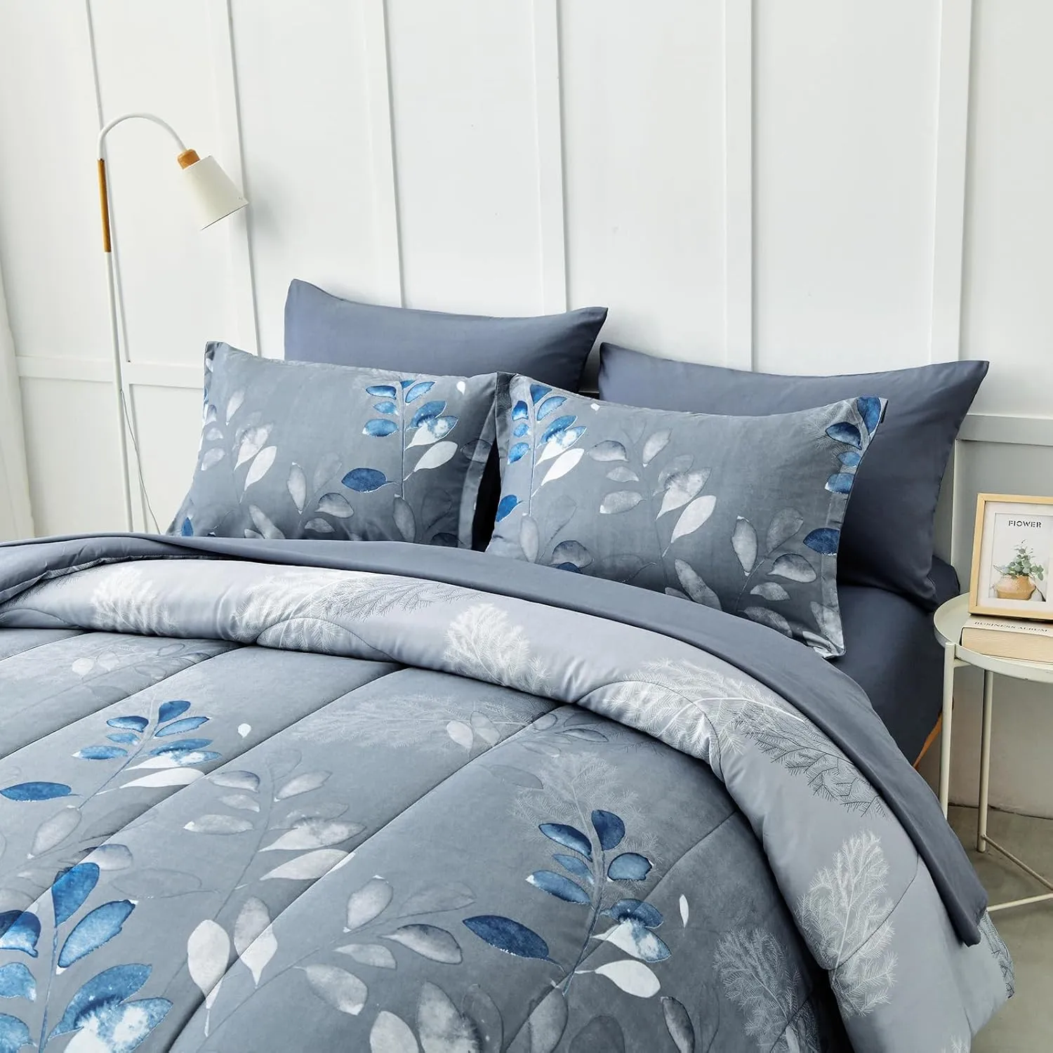 7 Piece Navy Blue Botanical Bed in a Bag King Floral Comforter Set - Elegant Gradient Leaves Bedding Set for All Season (1 Comforter, 2 Pillow Shams, 2 Pillowcases, 1 Flat Sheet, 1 Fitted Sheet)