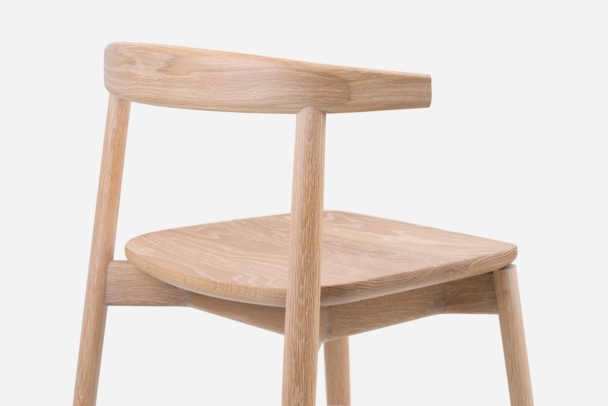 ANDO CHAIR