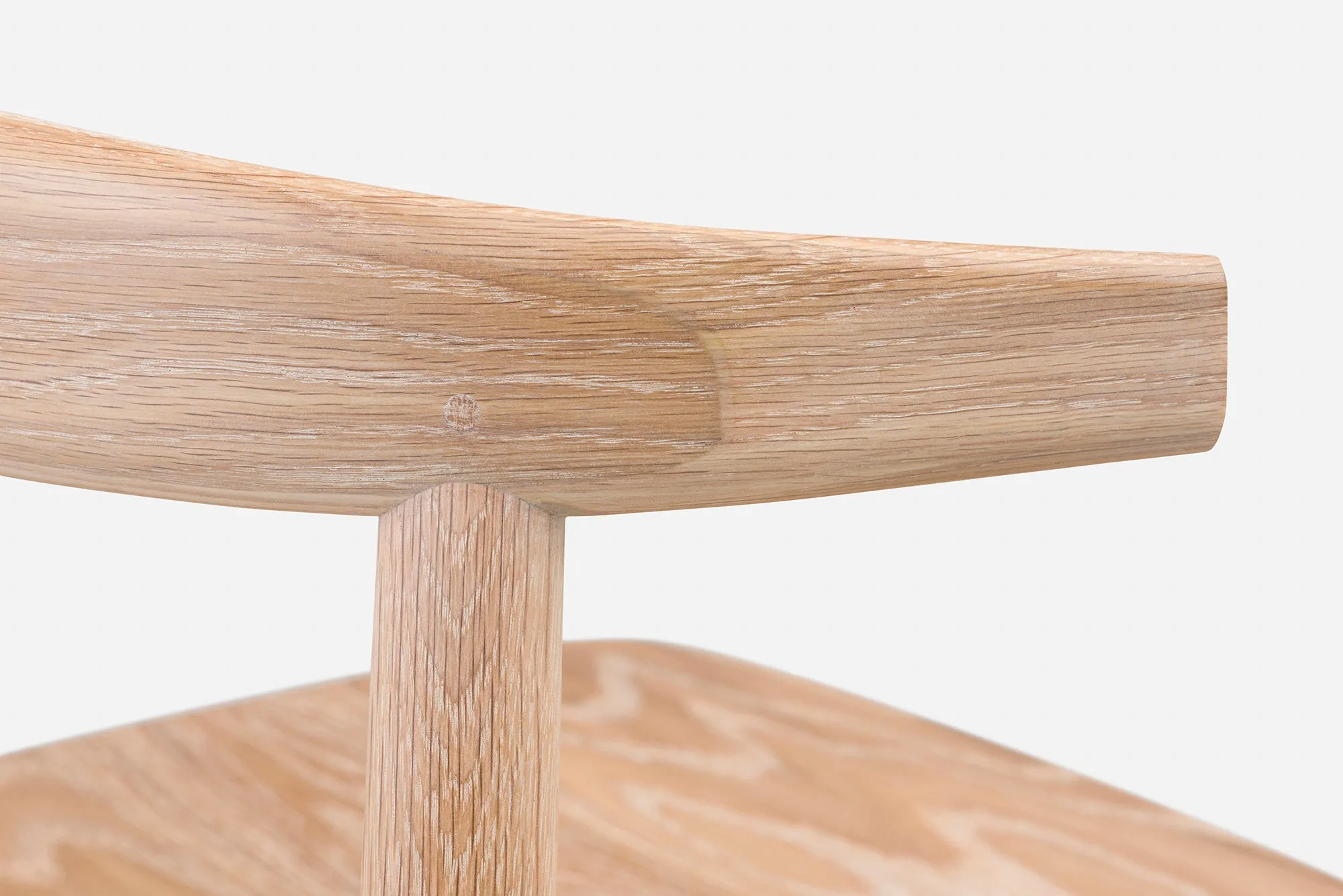 ANDO CHAIR