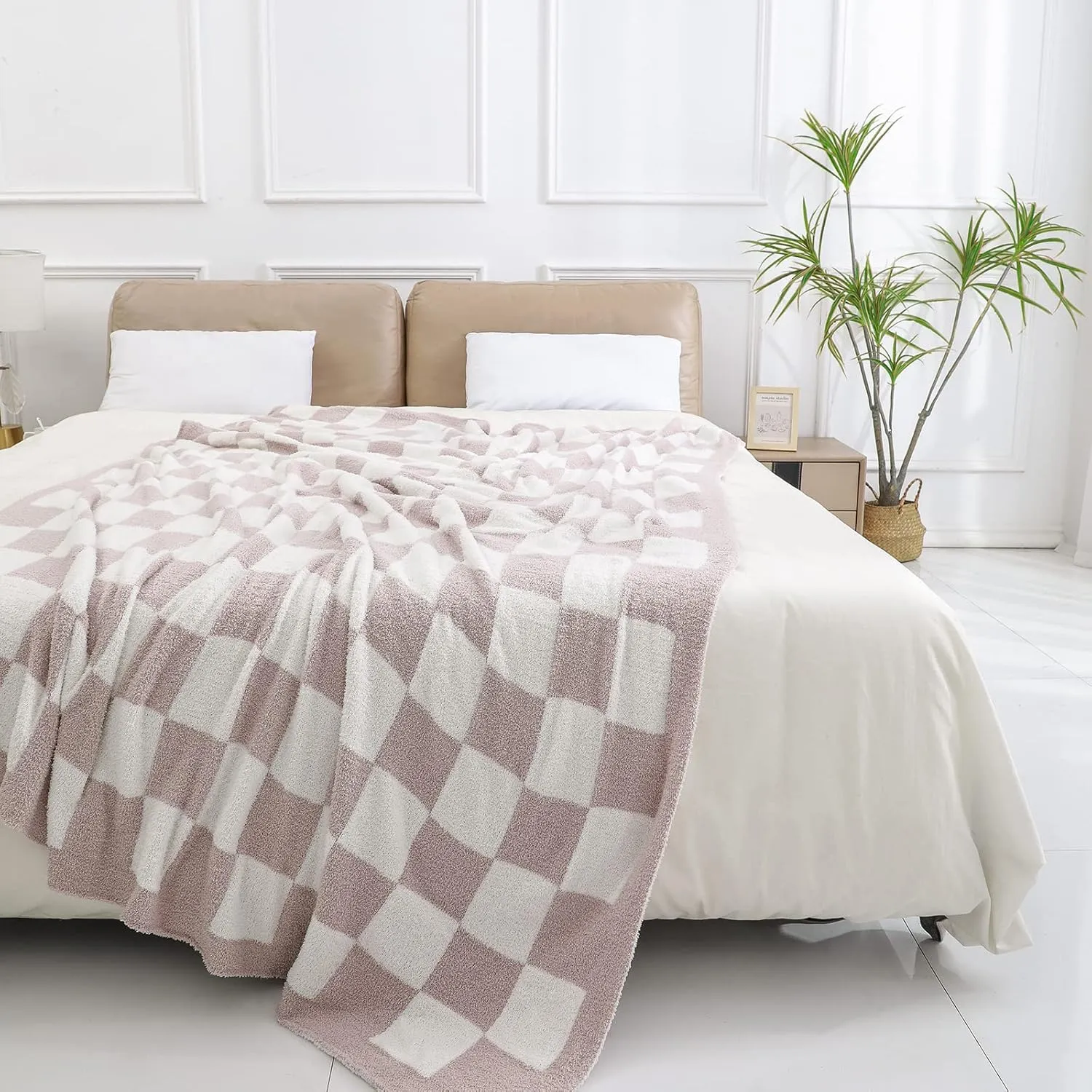 bearberry Fuzzy Checkerboard Grid Throw Blanket Soft Cozy Warm Microfiber All Season Blanket Decor for Couch Sofa Bed Travel Home (Cream, 50''x60'')