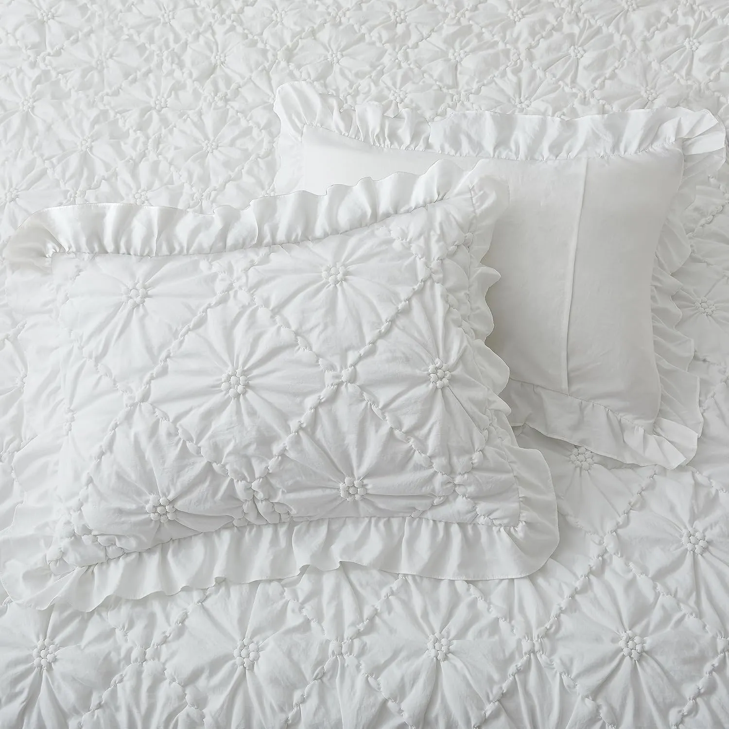 BEDAZZLED King Size Comforter Sets, White Bedding Comforter Set, 3 Pieces Pinch Pleat Bedding Sets with Comforter and Pillowcases Soft Farmhouse Shabby Chic Comforter for All Season