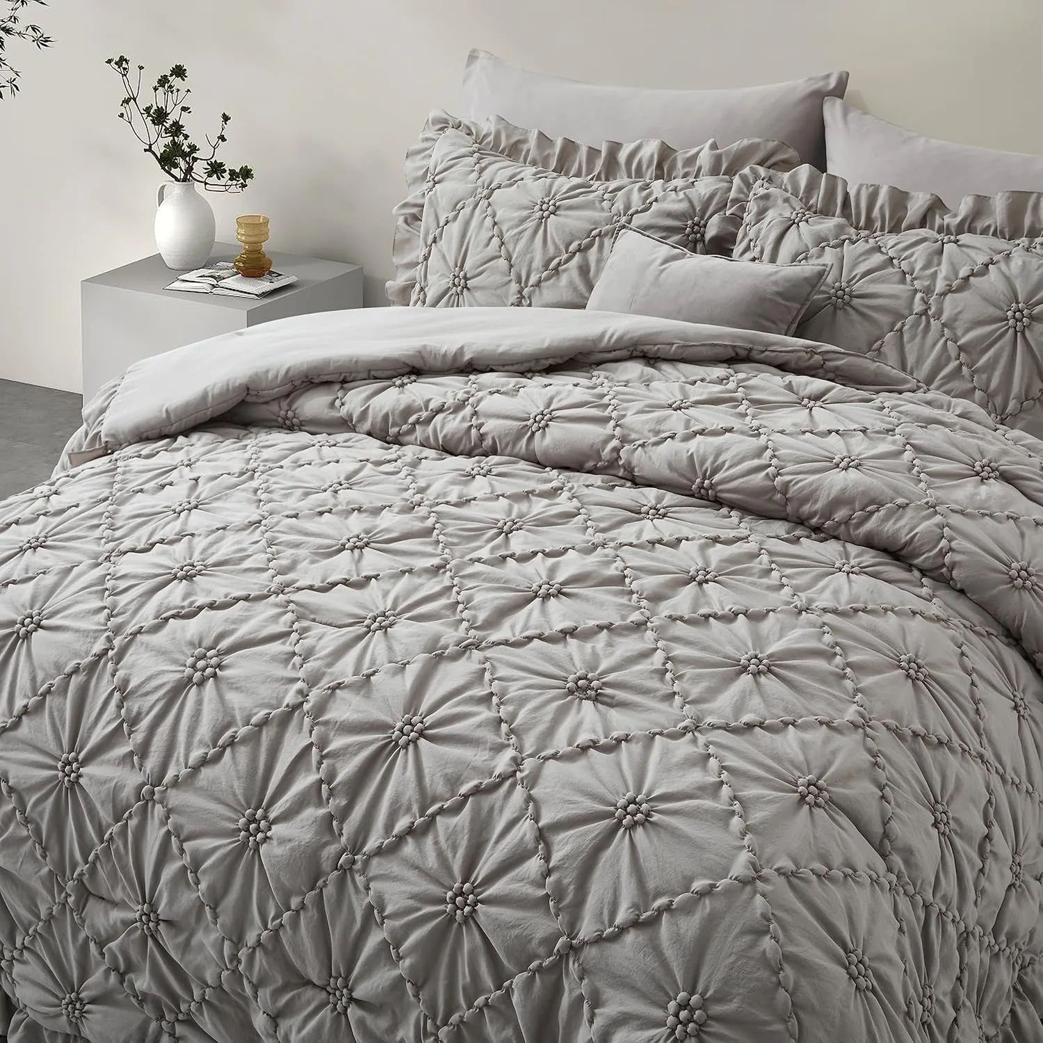 BEDAZZLED Queen Size Comforter Sets,Grey Bedding Comforter Set, 3 Pieces Pinch Pleat Bedding Sets with Comforter and Pillowcases Soft Farmhouse Shabby Chic Comforter for All Season