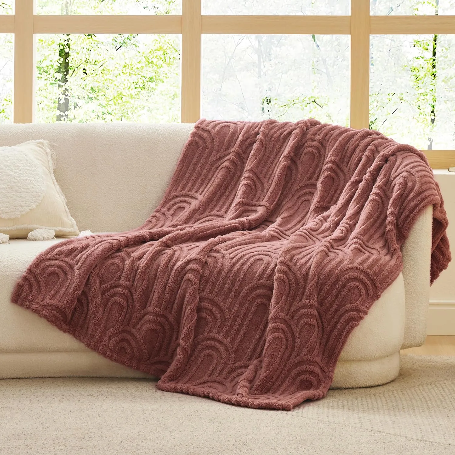 Bedsure Pink Throw Blanket for Women - Super Soft & Cozy, Fleece Blankets for Girls, Pink Decor Gifts for Home, Room, Office, Couch & Bed, Dusty Pink, 50x60 Inches