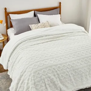 Bedsure Sherpa Queen Size Blanket for Bed - Fleece Soft Cozy Fuzzy Cable Blankets for Women, Thick Warm for Winter and All Seasons, Cream, 90x90 Inches