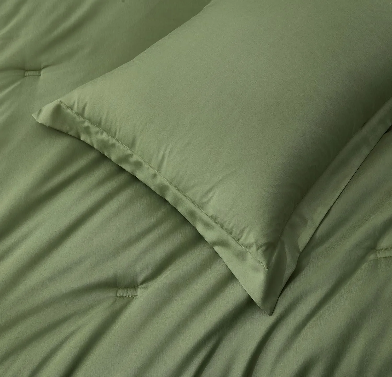 Chezmoi Collection Cliff 3-Piece Lightweight Cooling Comforter Set, Oversized King - Rayon Derived from Bamboo & Polyester Blended, Soft Breathable Bedding for Hot Sleepers, Olive Green