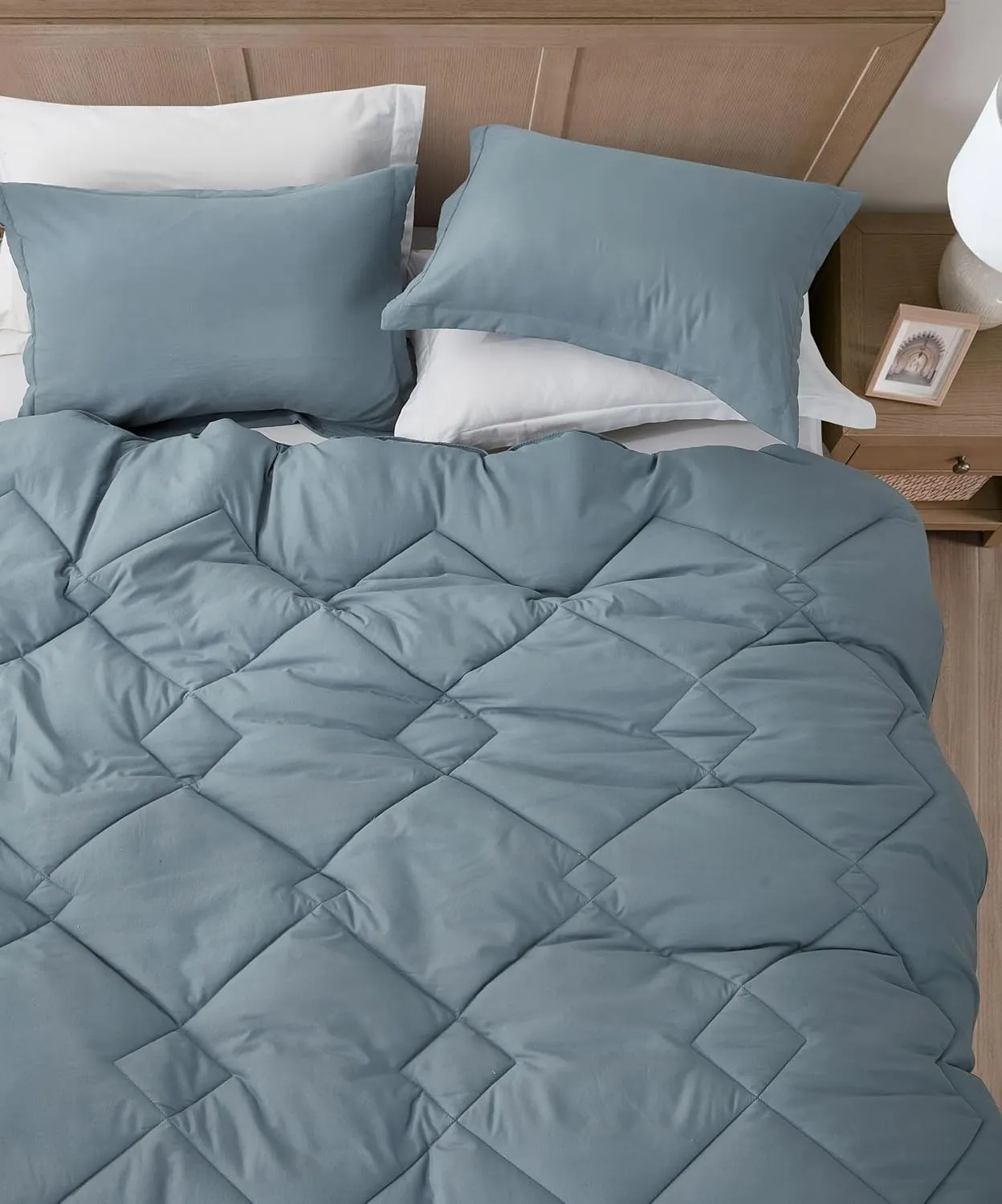 Chezmoi Collection Logan Dusty Blue Comforter Set Queen Size 3-Piece Soft Lightweight Stone-Washed Microfiber Comforter Set for All Season (1 Comforter 90x92, 2 Shams)