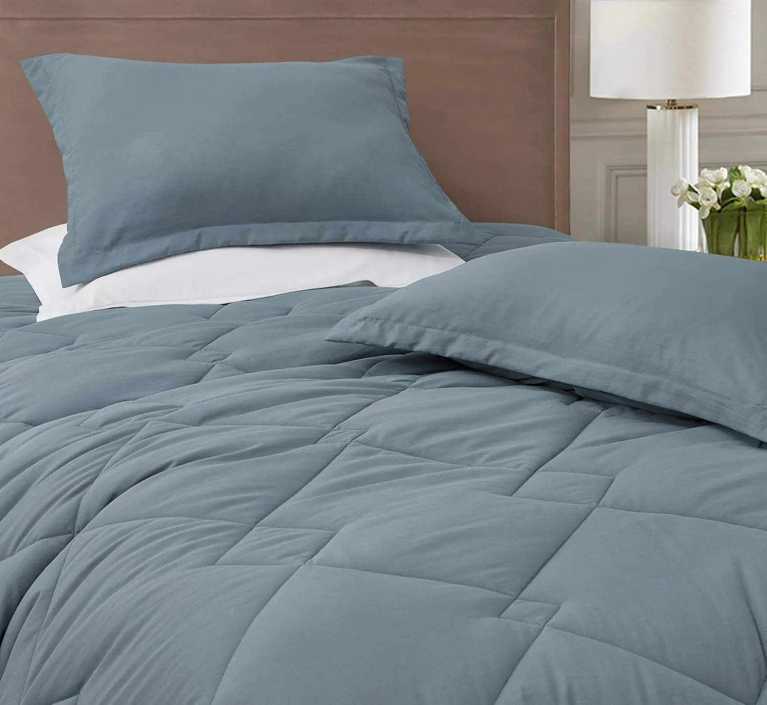 Chezmoi Collection Logan Dusty Blue Comforter Set Queen Size 3-Piece Soft Lightweight Stone-Washed Microfiber Comforter Set for All Season (1 Comforter 90x92, 2 Shams)