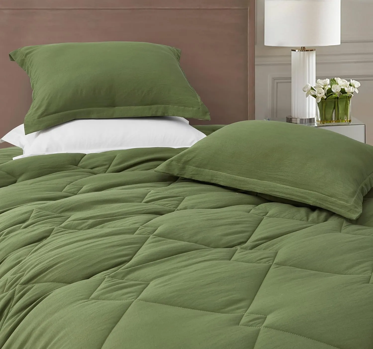 Chezmoi Collection Logan Olive Green Comforter Set King Size 3-Piece Soft Lightweight Stone-Washed Microfiber Comforter Set for All Season (1 Comforter 104x92, 2 Shams)