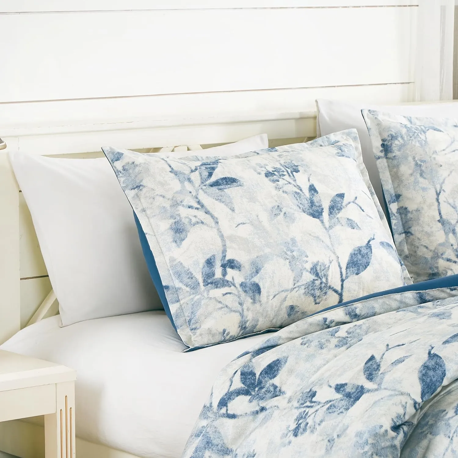 Chezmoi Collection Monica 3-Piece Boho Floral Comforter Set, Queen - Blue Gray White Tropical Flower Textured Printed Microfiber Lightweight Bedding Set