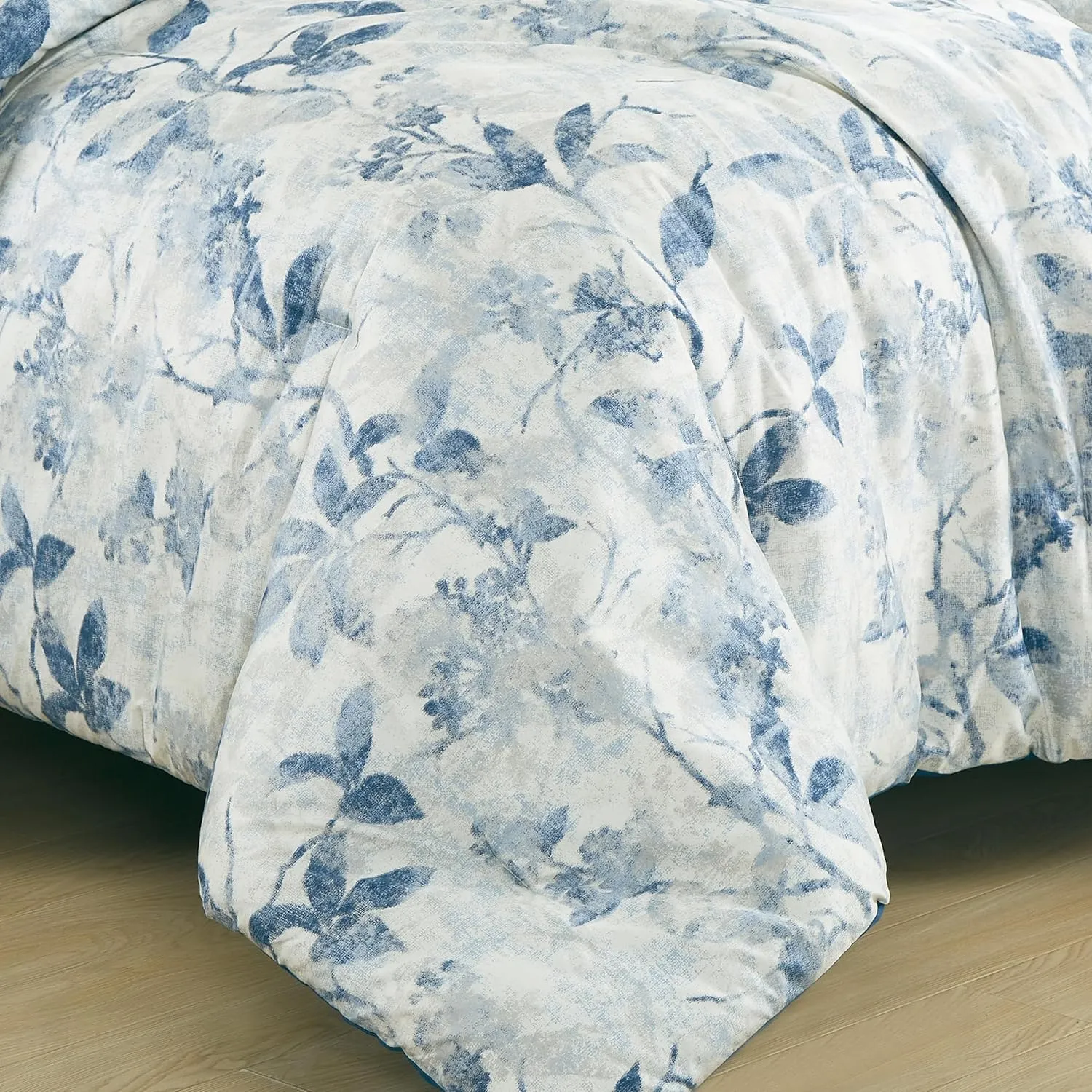 Chezmoi Collection Monica 3-Piece Boho Floral Comforter Set, Queen - Blue Gray White Tropical Flower Textured Printed Microfiber Lightweight Bedding Set