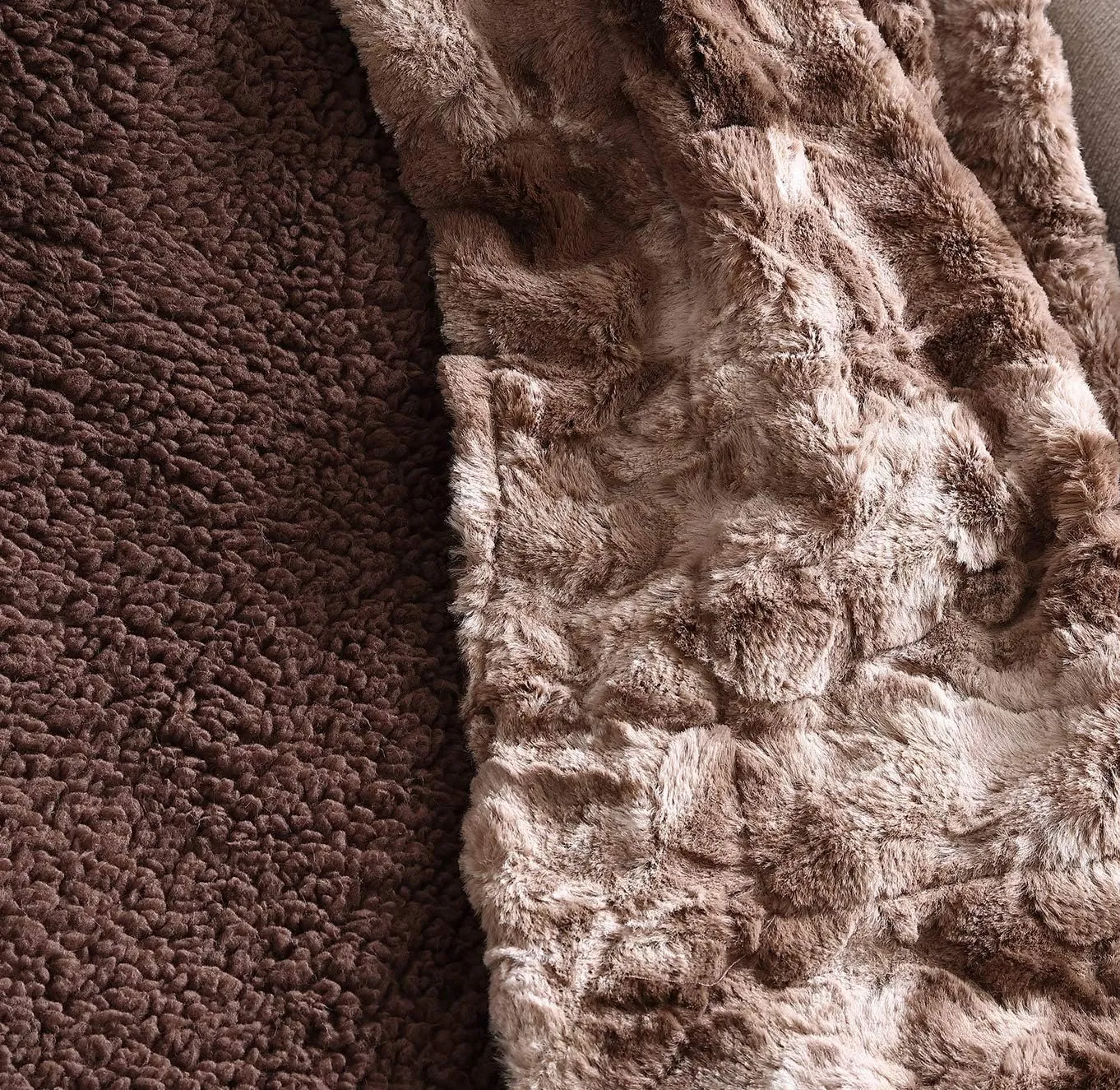 Chezmoi Collection Soft Fuzzy Faux Fur Throw Blanket - Fluffy Warm Cozy Lightweight Reversible Brown Wolf Fur Plush Sherpa Blanket, 50" x 65"