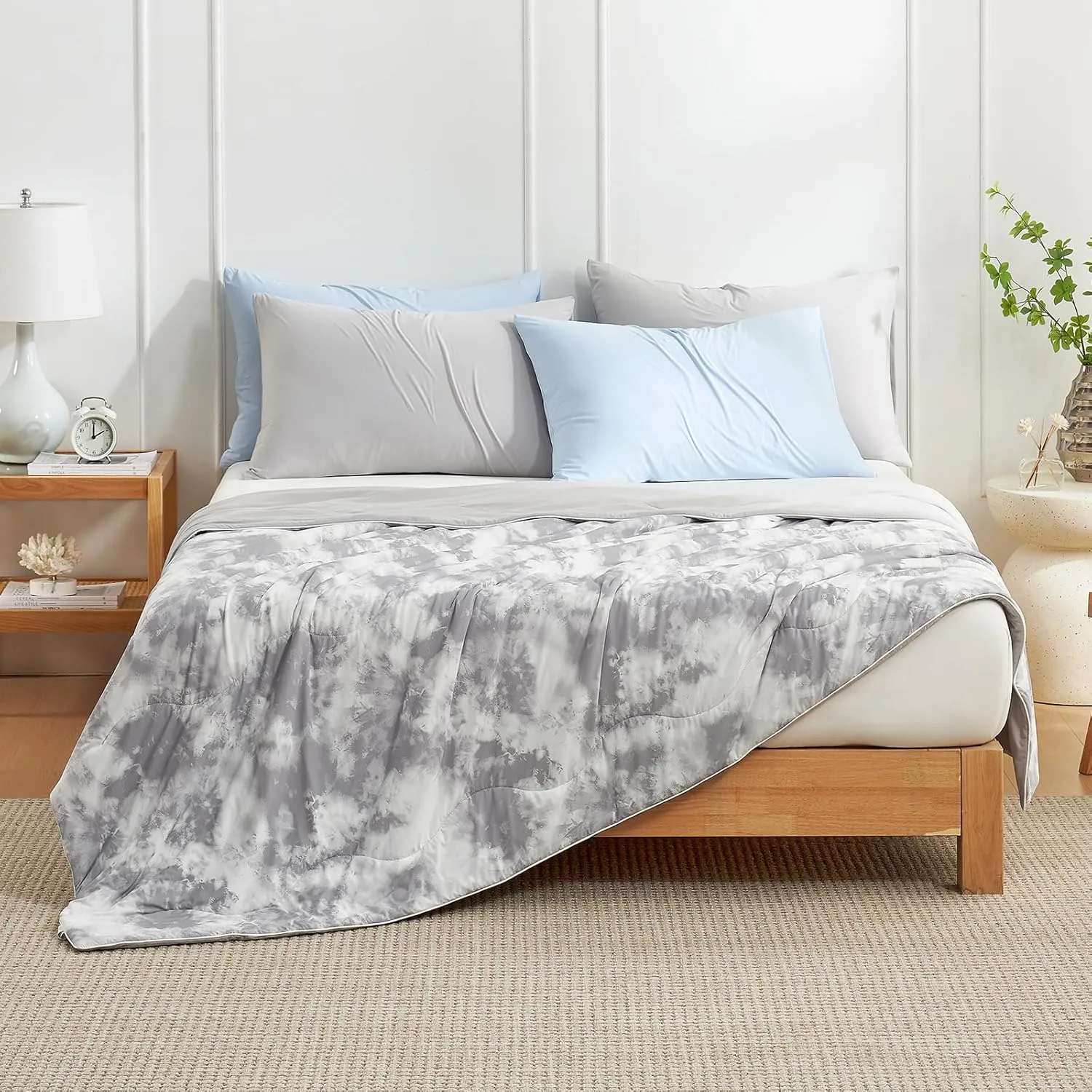 Cozy Bliss Cooling Comforter Queen Size, Cooling Blankets for Hot Sleepers and Night Sweats, Tie Dye Grey Summer Comforter for Queen Size Bed, Breathable Soft Lightweight Silk Smooth