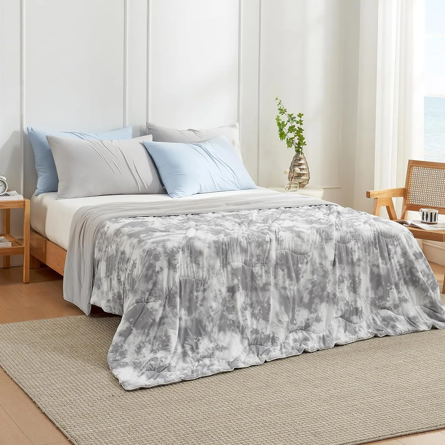 Cozy Bliss Cooling Comforter Queen Size, Cooling Blankets for Hot Sleepers and Night Sweats, Tie Dye Grey Summer Comforter for Queen Size Bed, Breathable Soft Lightweight Silk Smooth