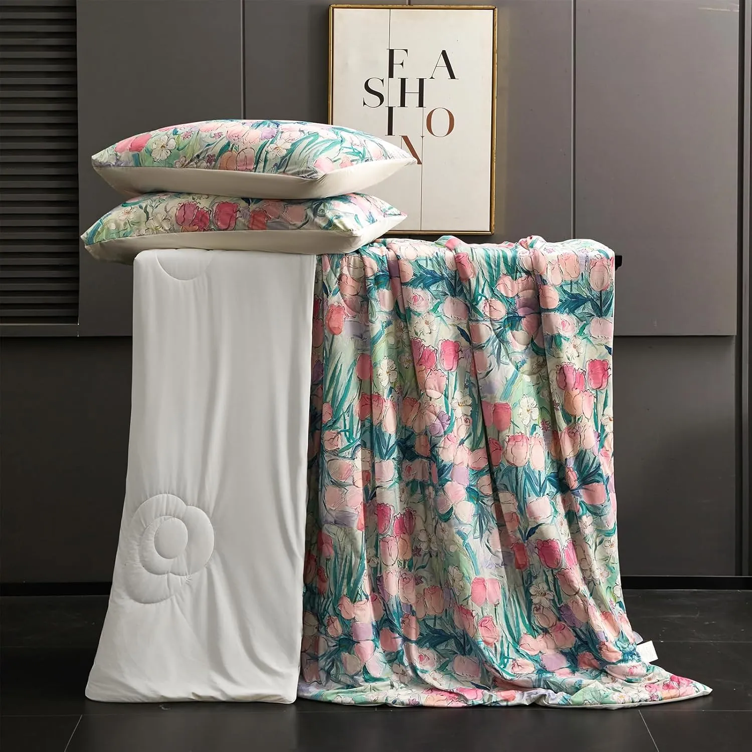 Cyusri Floral Print Cooling Comforter Set 3Pcs Breathable Cool Queen Size Bedding Set with 2 Pillowcases Pink Tulip Pattern Silky Cold Quilt, 90"x90"
