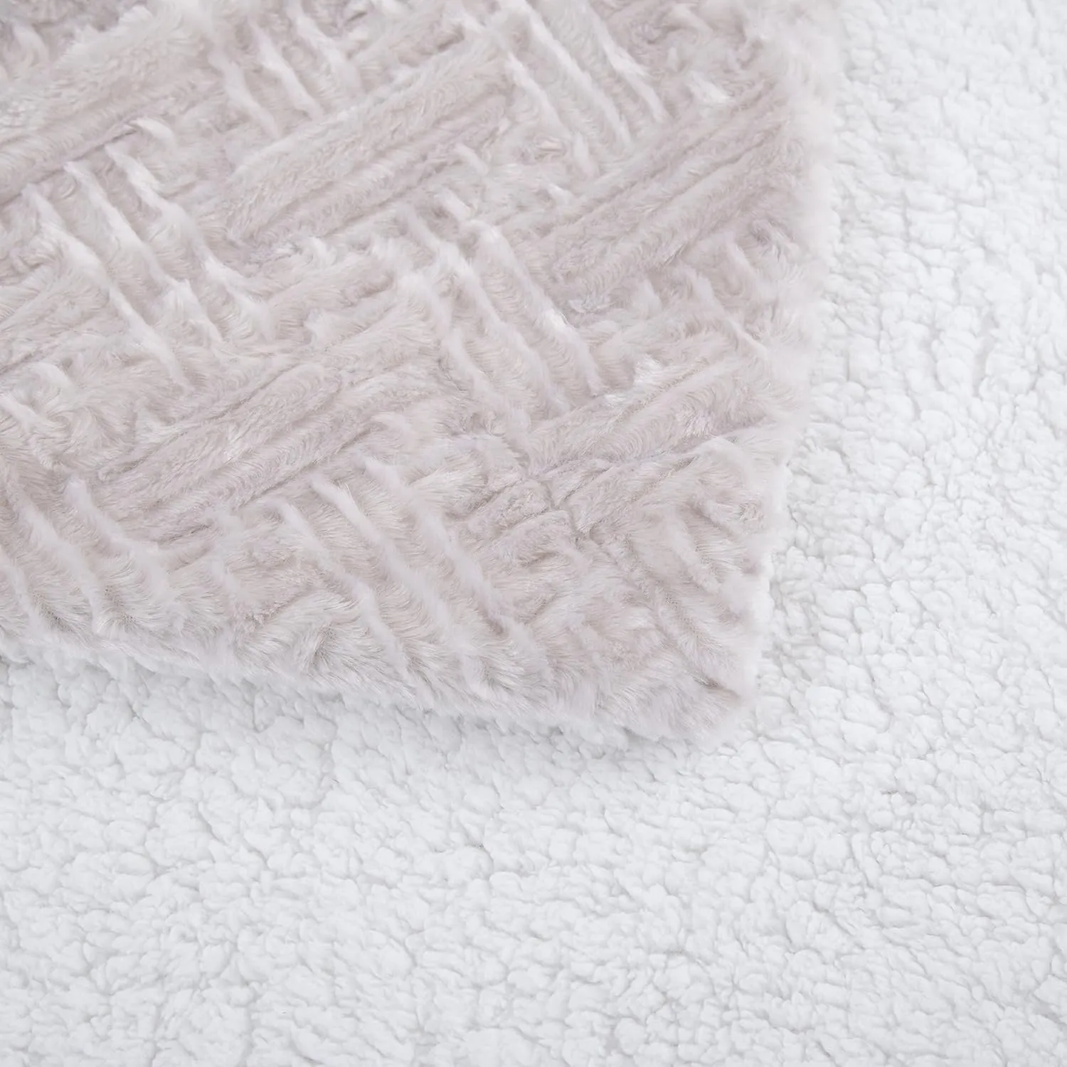 DaDa Bedding Lavender Grey Faux Fur Throw Blanket - Dreamy Geometric Embossed Sherpa Backside - Super Soft Warm Cozy Plush Fluffy - 50" x 60"
