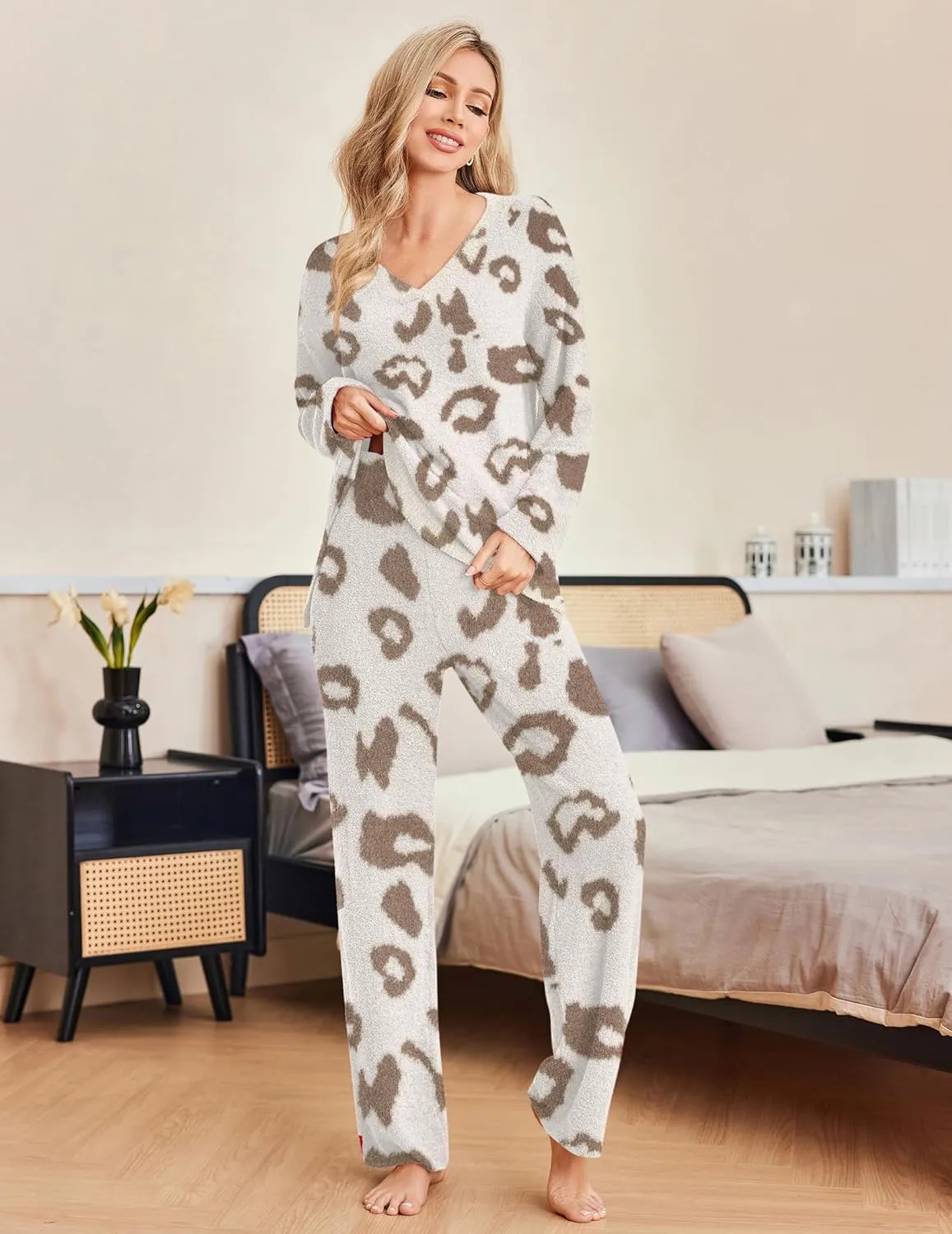 Ekouaer Pajamas for Women 2 Piece Lounge Set Fuzzy Fleece Long Sleeve Pullover Sweater Top Wide Leg Pants Set Outfits S-XXL