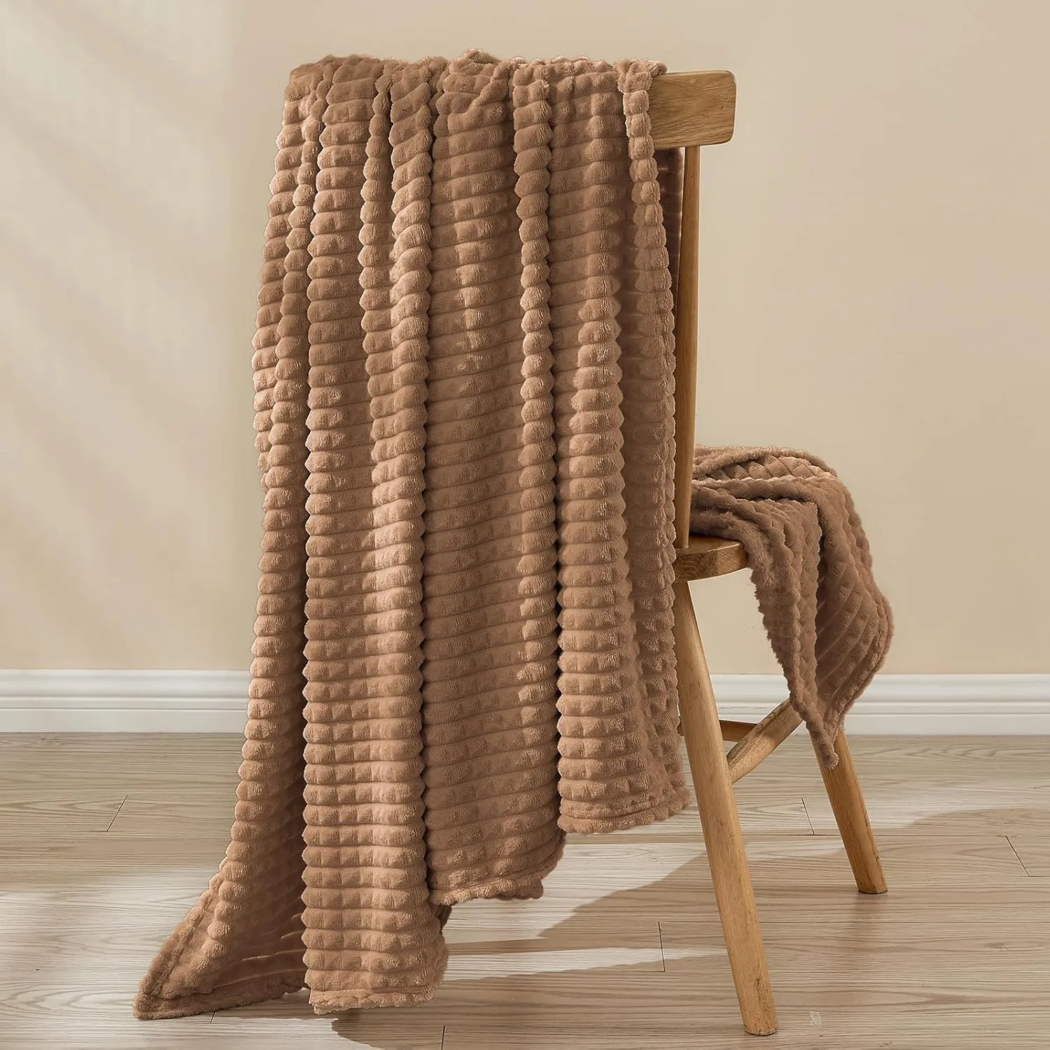 EMME Fleece Blanket Queen Size Luxury Flannel for Couch Bed Sofa Chair, Soft, Plush, Warm and Cozy Blanket with Geometric Grid Design (Brown, 80'' x 90'')