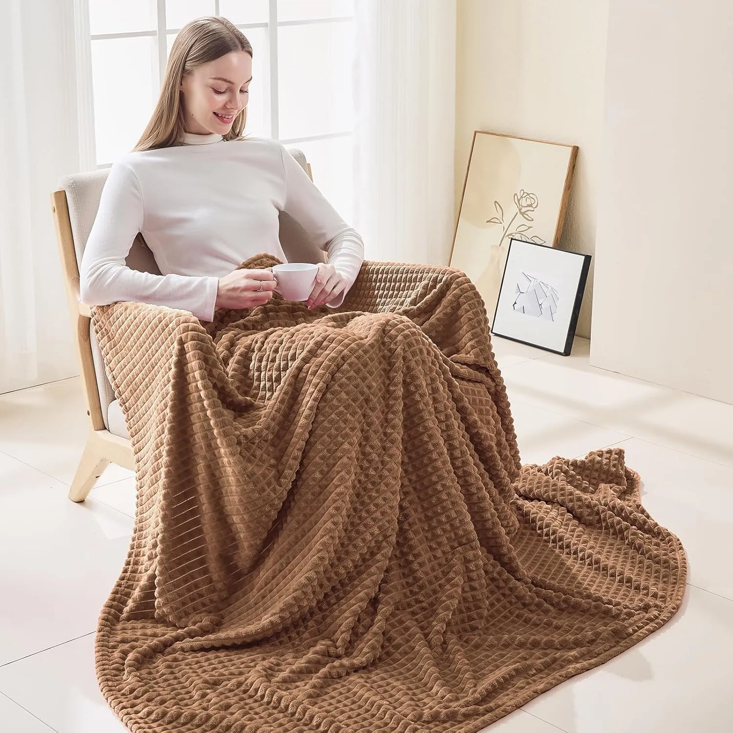 EMME Fleece Blanket Queen Size Luxury Flannel for Couch Bed Sofa Chair, Soft, Plush, Warm and Cozy Blanket with Geometric Grid Design (Brown, 80'' x 90'')