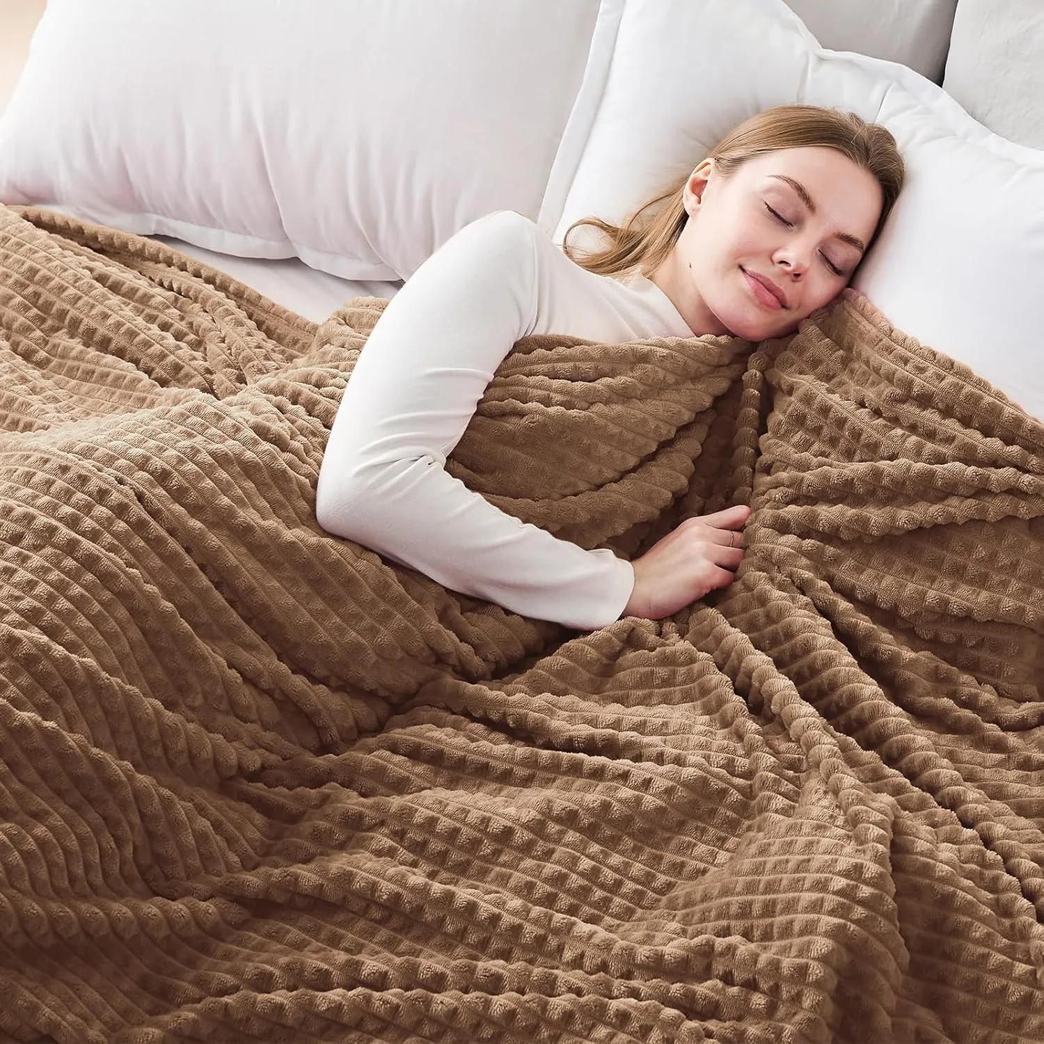 EMME Fleece Blanket Queen Size Luxury Flannel for Couch Bed Sofa Chair, Soft, Plush, Warm and Cozy Blanket with Geometric Grid Design (Brown, 80'' x 90'')