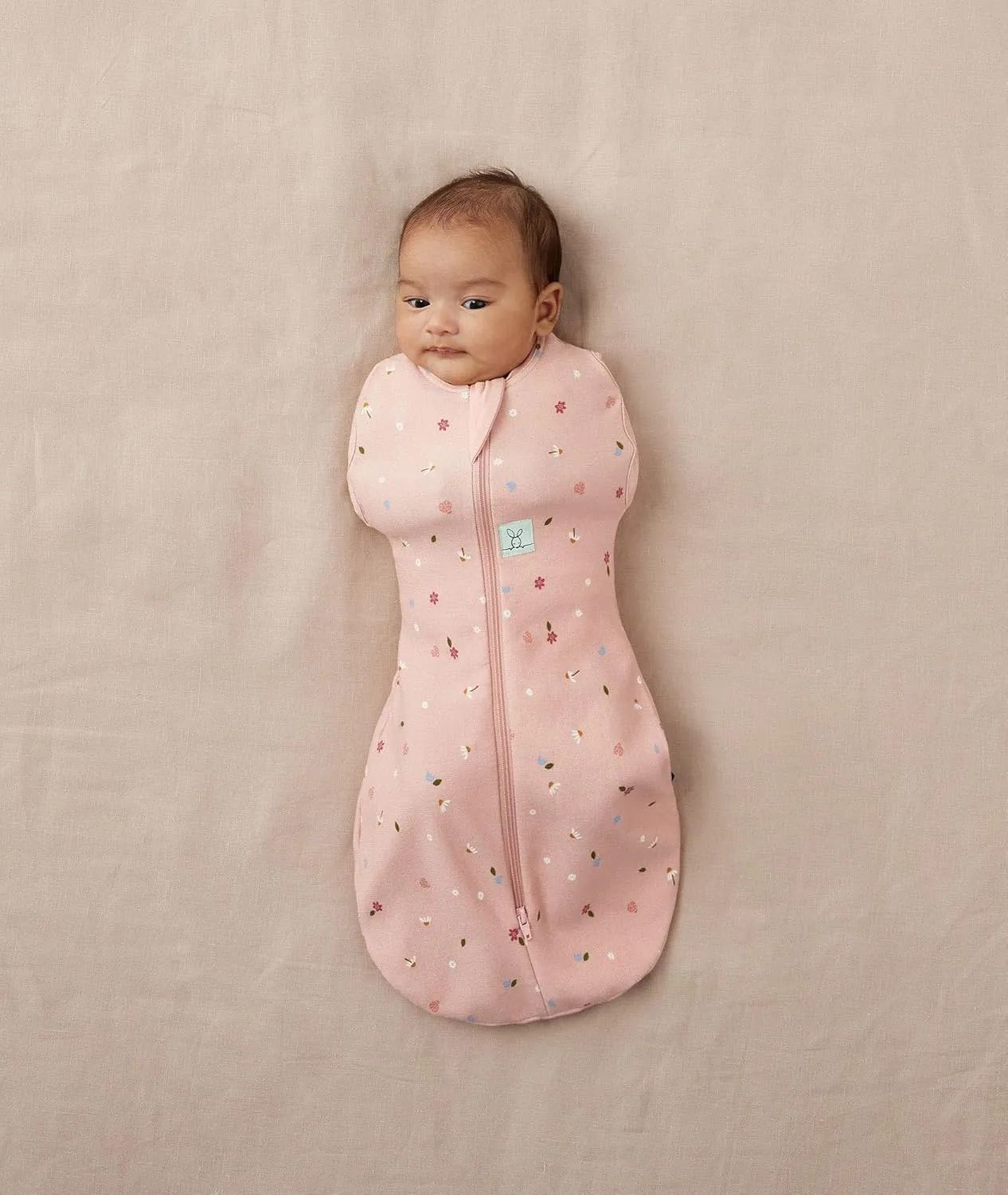 ergoPouch 0.2 TOG Cocoon Baby Sleep Sack 0-3 Months, Swaddle Sleeping Bag, Temperature Control Wearable Blanket (Daisies)