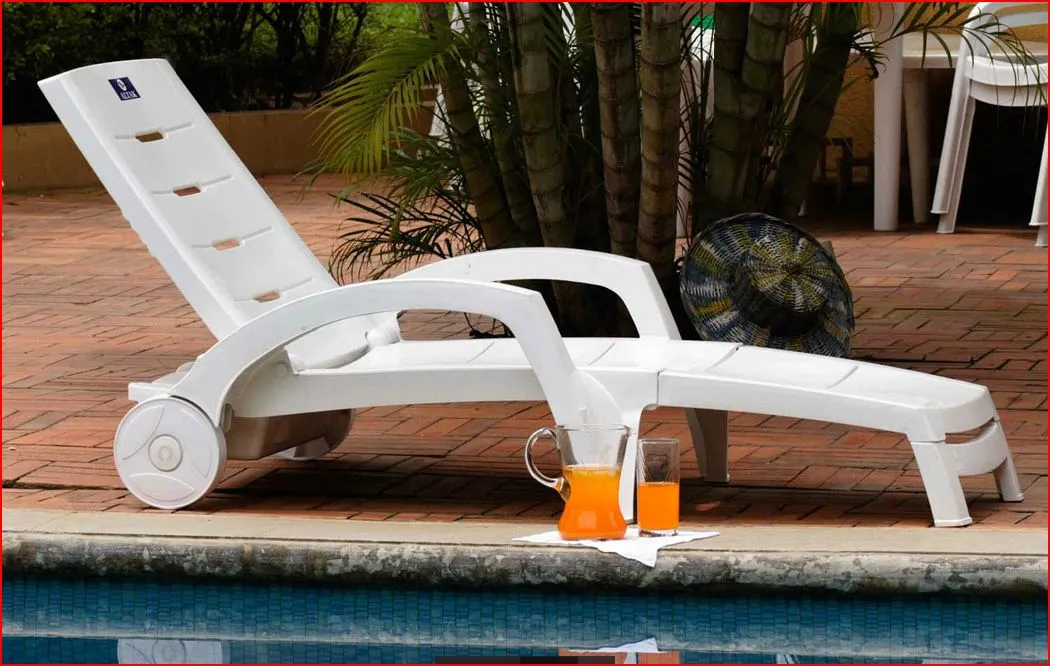 foldable poolside plastic sun lounge chair