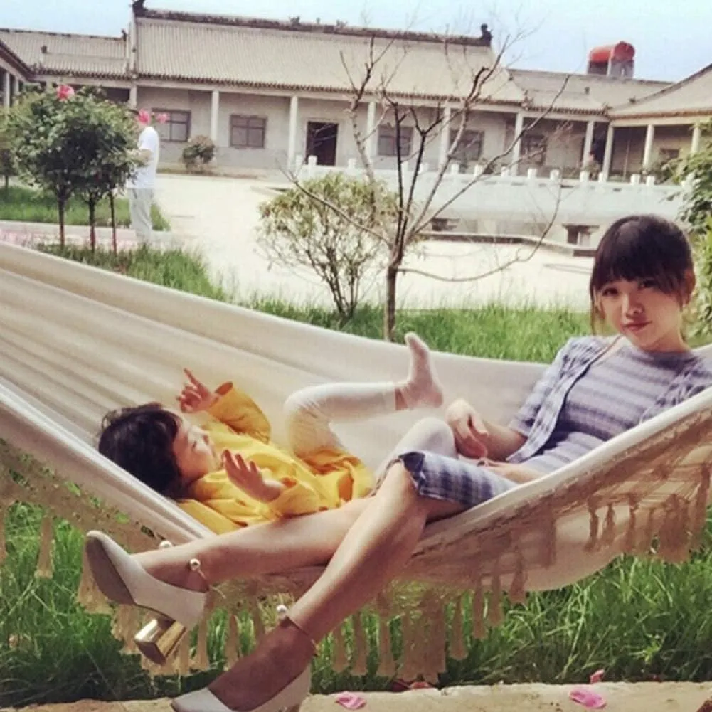 Hammocks for Outside Outdoor Garden Hammock Tassel Canvas Swing Chair Hanging Bed Hiking Camping Foldable Hammocks Easy to Store Hammock Camping, 200*150cm, White