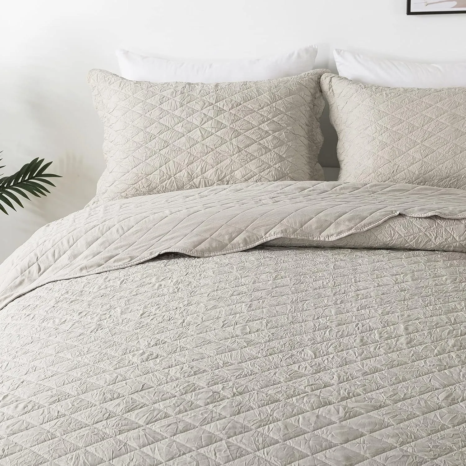 HoneiLife Queen Quilt Bedding Set - 3 Pieces Washed Microfiber Quilt Sets Lightweight Bedspreads Ultra Soft Coverlets Retro Bed Cover Crinkled Bedding Set All Season Quilts-Sandy