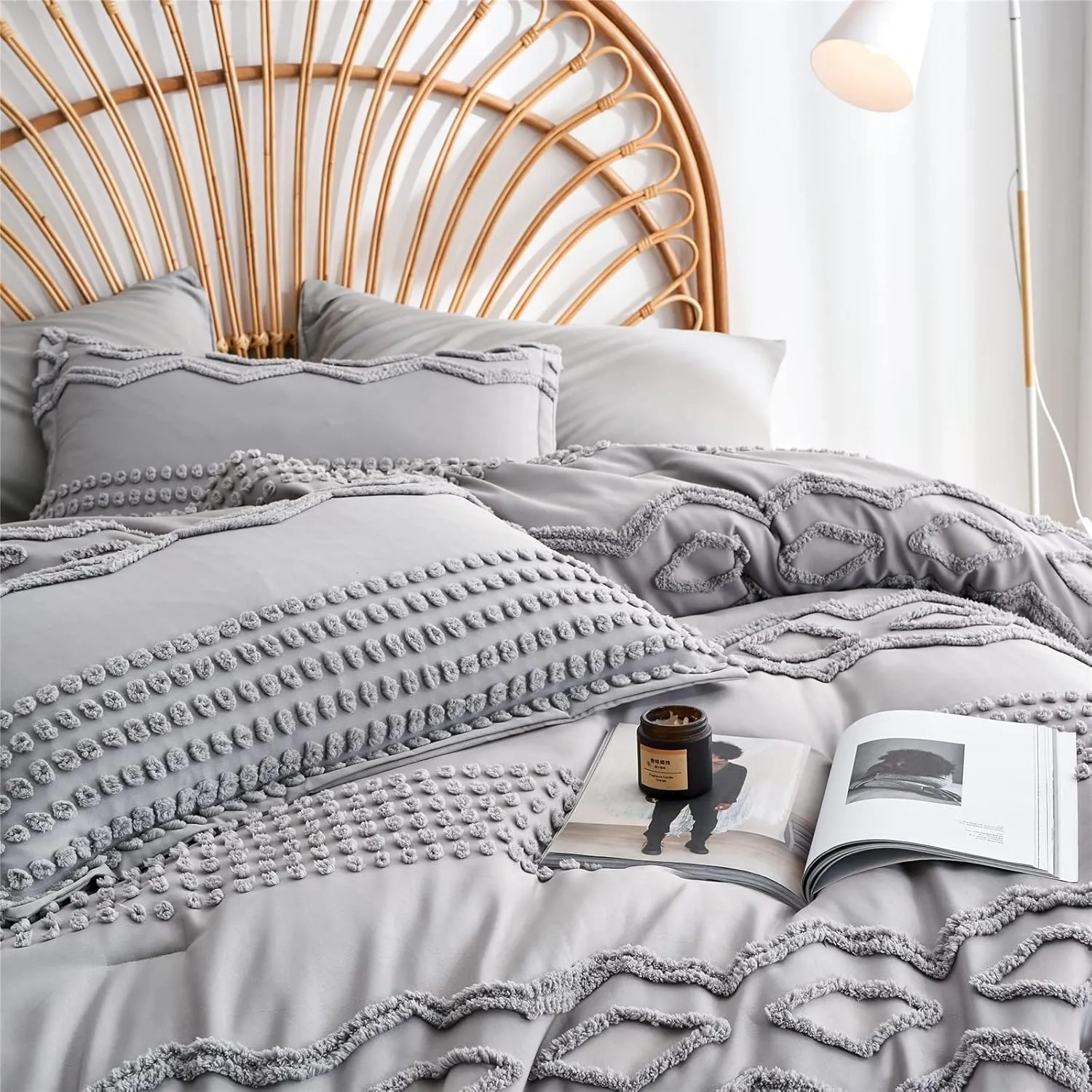 KAKIJUMN Grey 7-Piece Bohemian Geometric Tufted Comforter Set, All Season Microfiber Bedding Set(Queen)