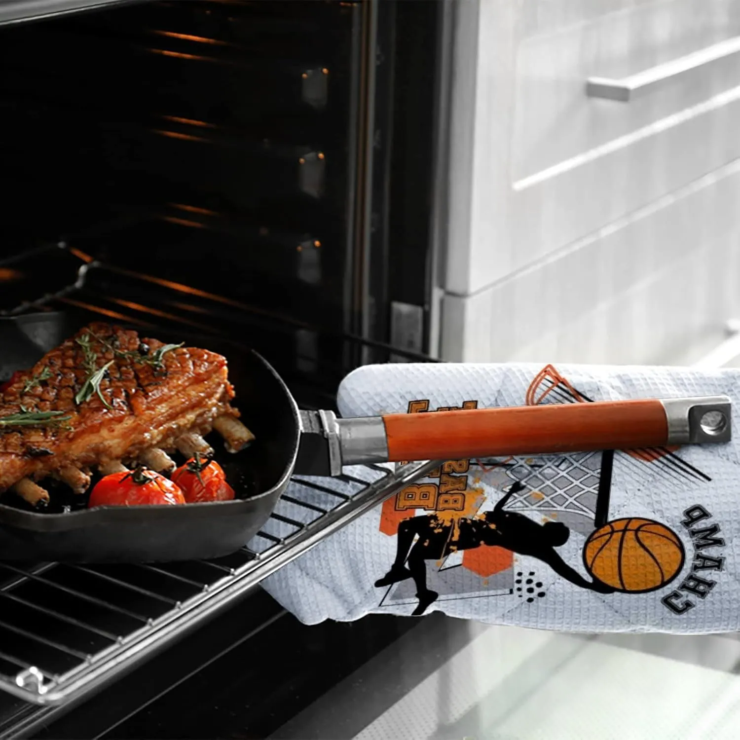 Kuizee Kitchen Cooking Oven Mitts Apron Set 3 Pieces Bright Basketball Player Dunk Insulation Pads Apron Microwave Pot Holders Cooking Baking BBQ Suitable Machine Washable