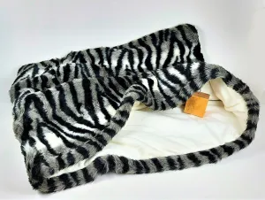 Large sleeping bag for dogs