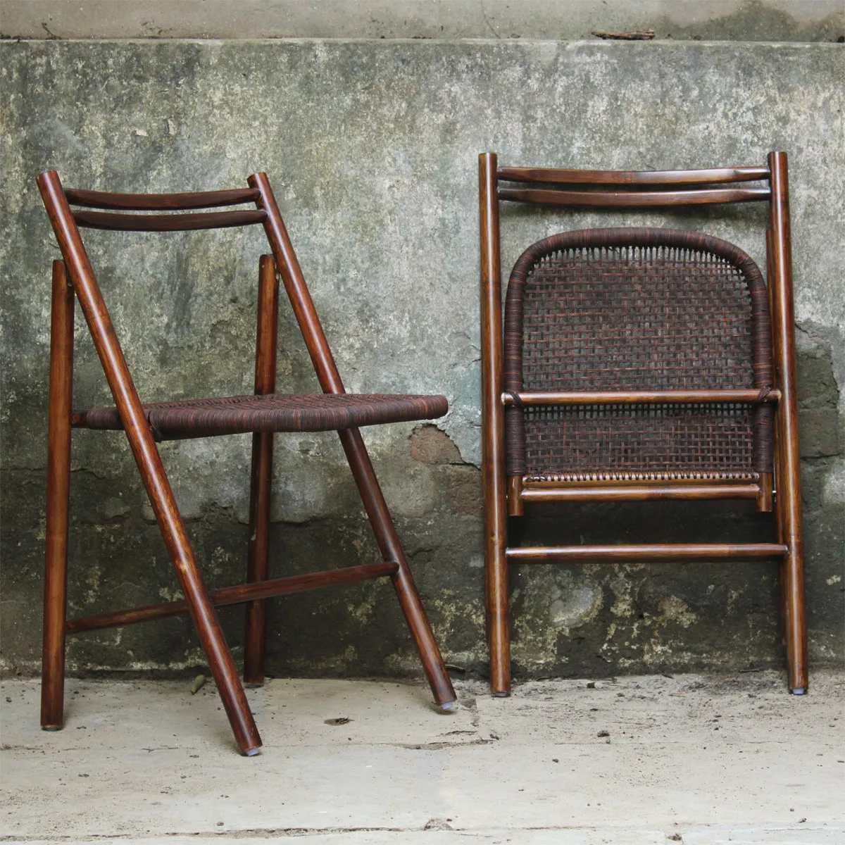 LEATHER SKINNY FOLDING CHAIR