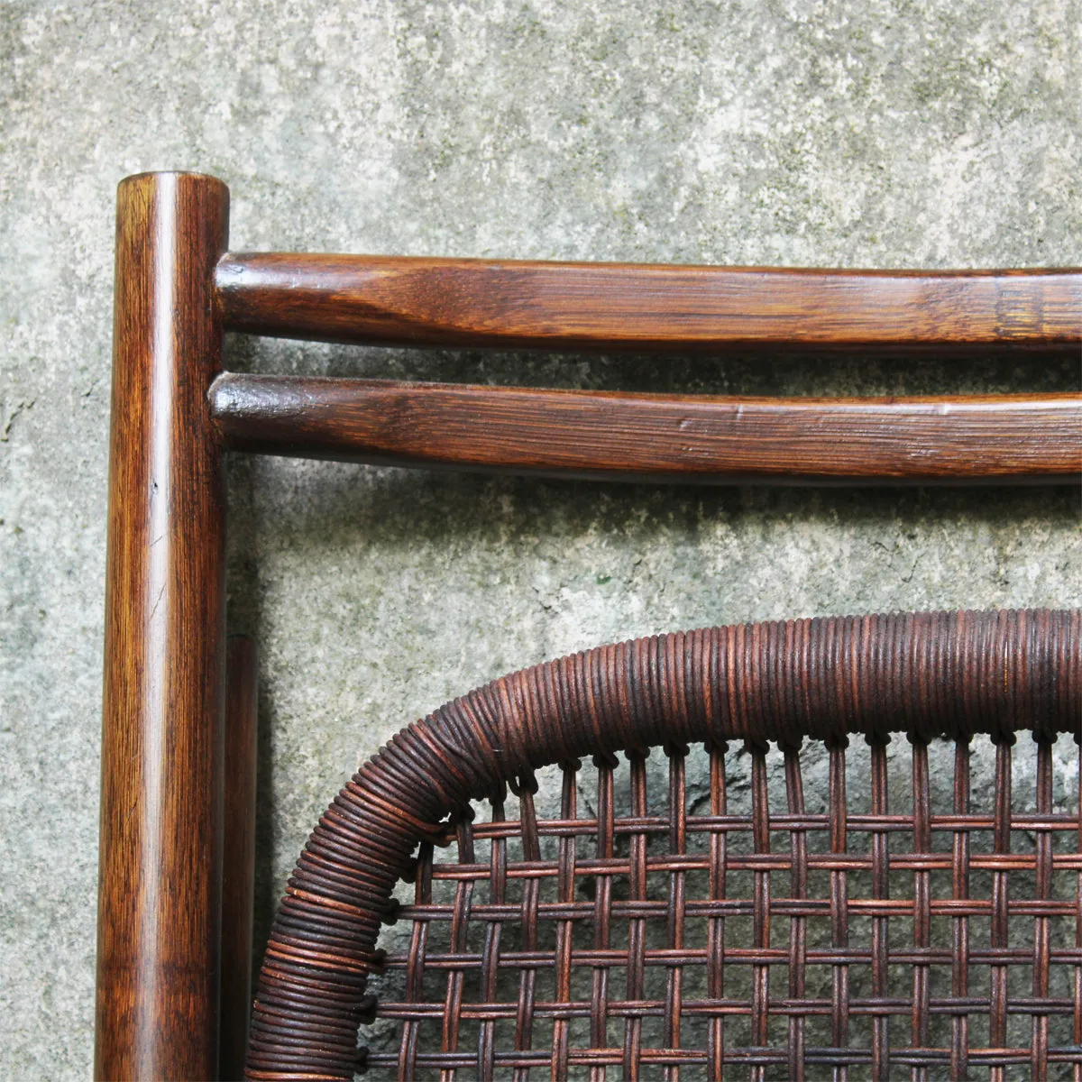 LEATHER SKINNY FOLDING CHAIR