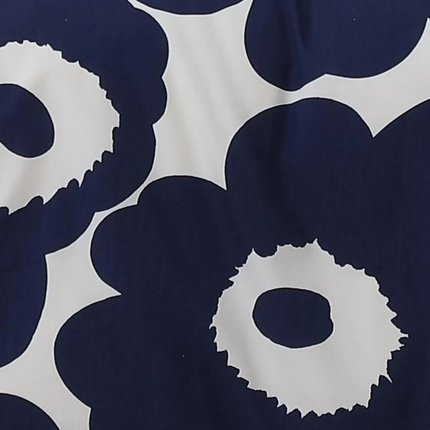 MARIMEKKO - Queen Comforter Set, Cotton Bedding with Matching Shams, Lightweight Home Decor for All Seasons (Unikko Indigo, Queen)
