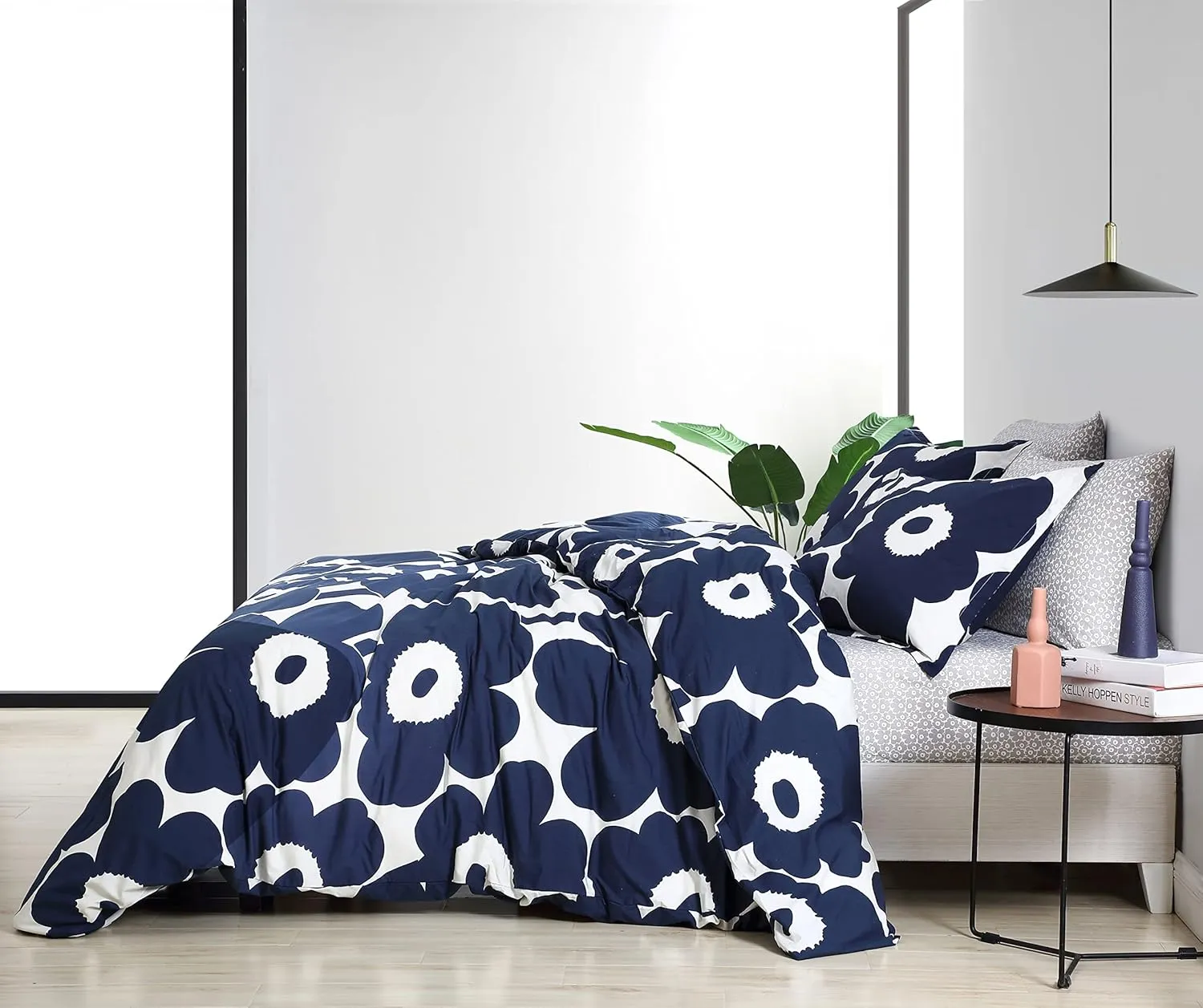 MARIMEKKO - Queen Comforter Set, Cotton Bedding with Matching Shams, Lightweight Home Decor for All Seasons (Unikko Indigo, Queen)