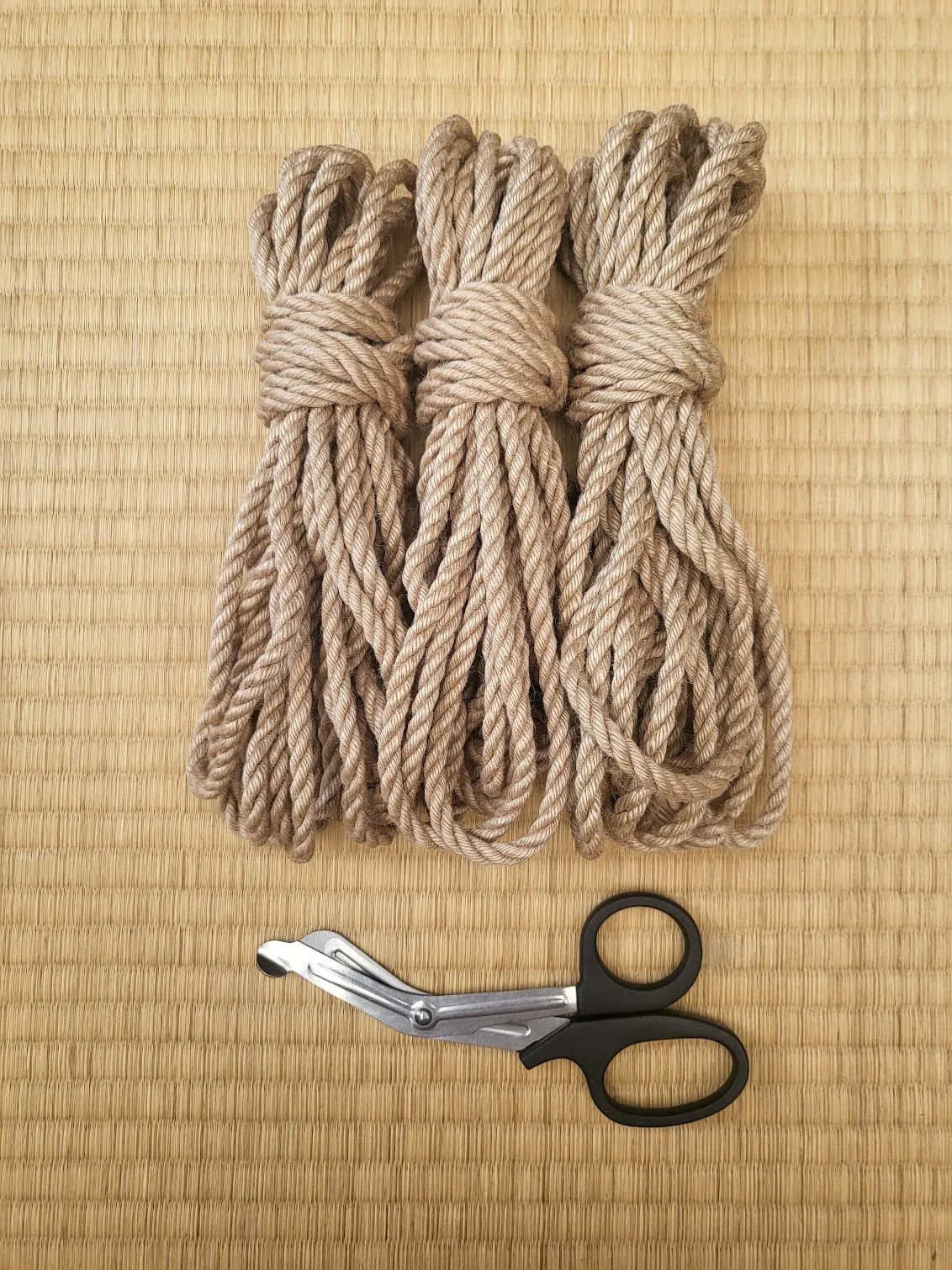 Natural- Fully treated jute shibari rope