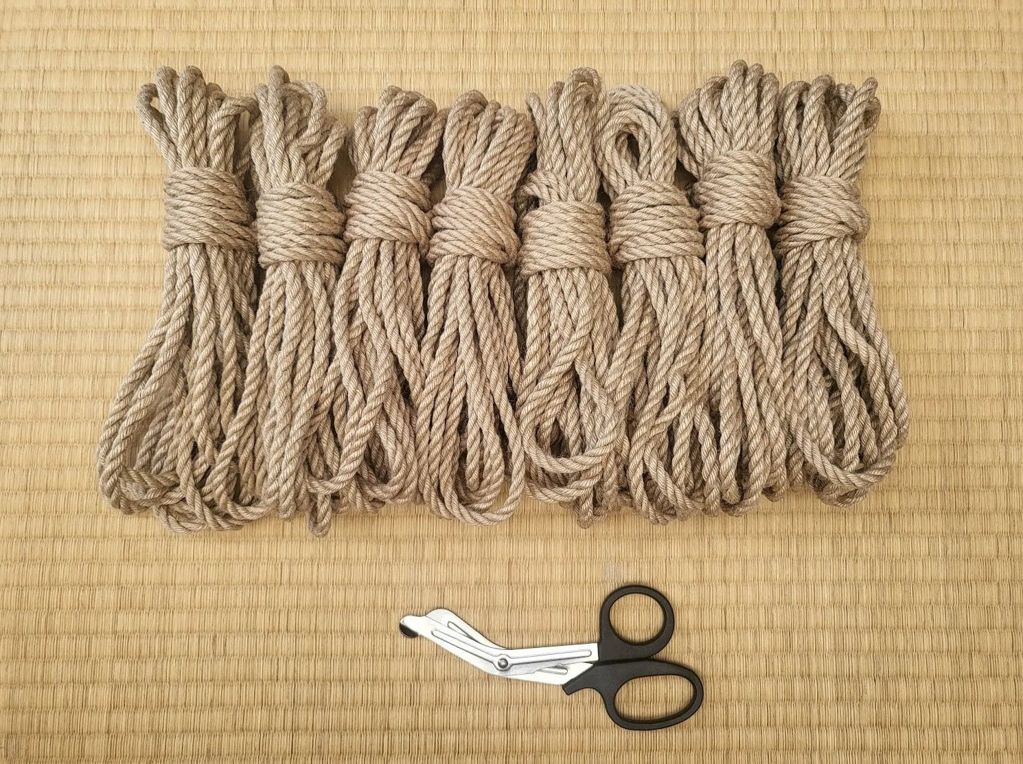 Natural- Fully treated jute shibari rope