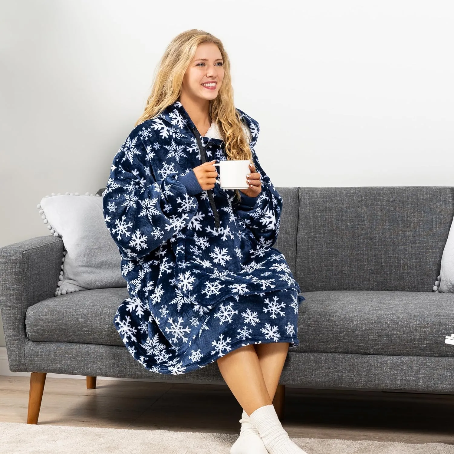 PAVILIA Blanket Hoodie for Women, Sherpa Wearable Blanket Men, Cozy Oversized Sweatshirt Blanket, Hooded Blanket Sweater