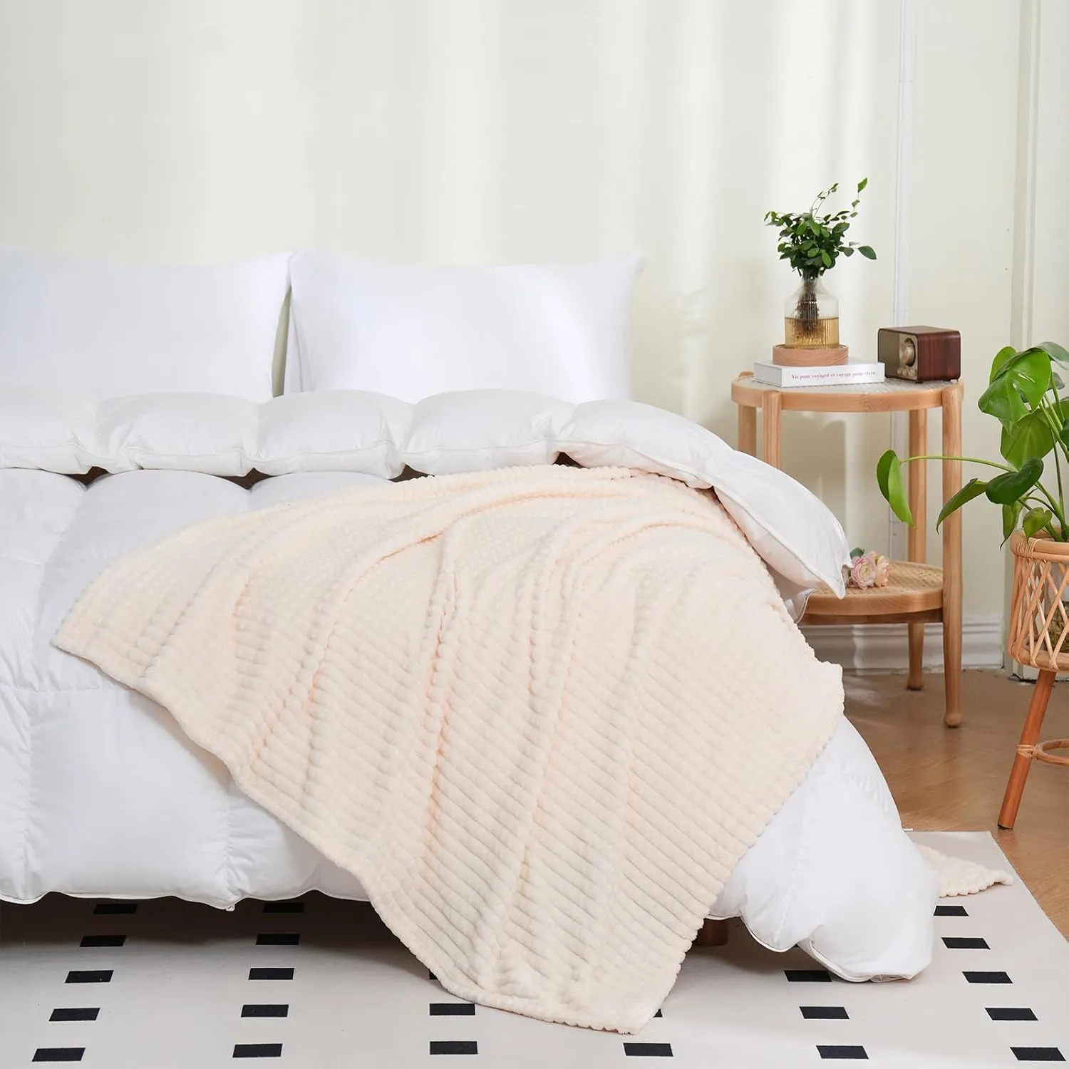 Puncuntex Flannel Fleece Throw Blanket Cream White 60"×80",Super Soft Plush Cozy Blanket with Square Grid Design Luxury for Couch Sofa Chair