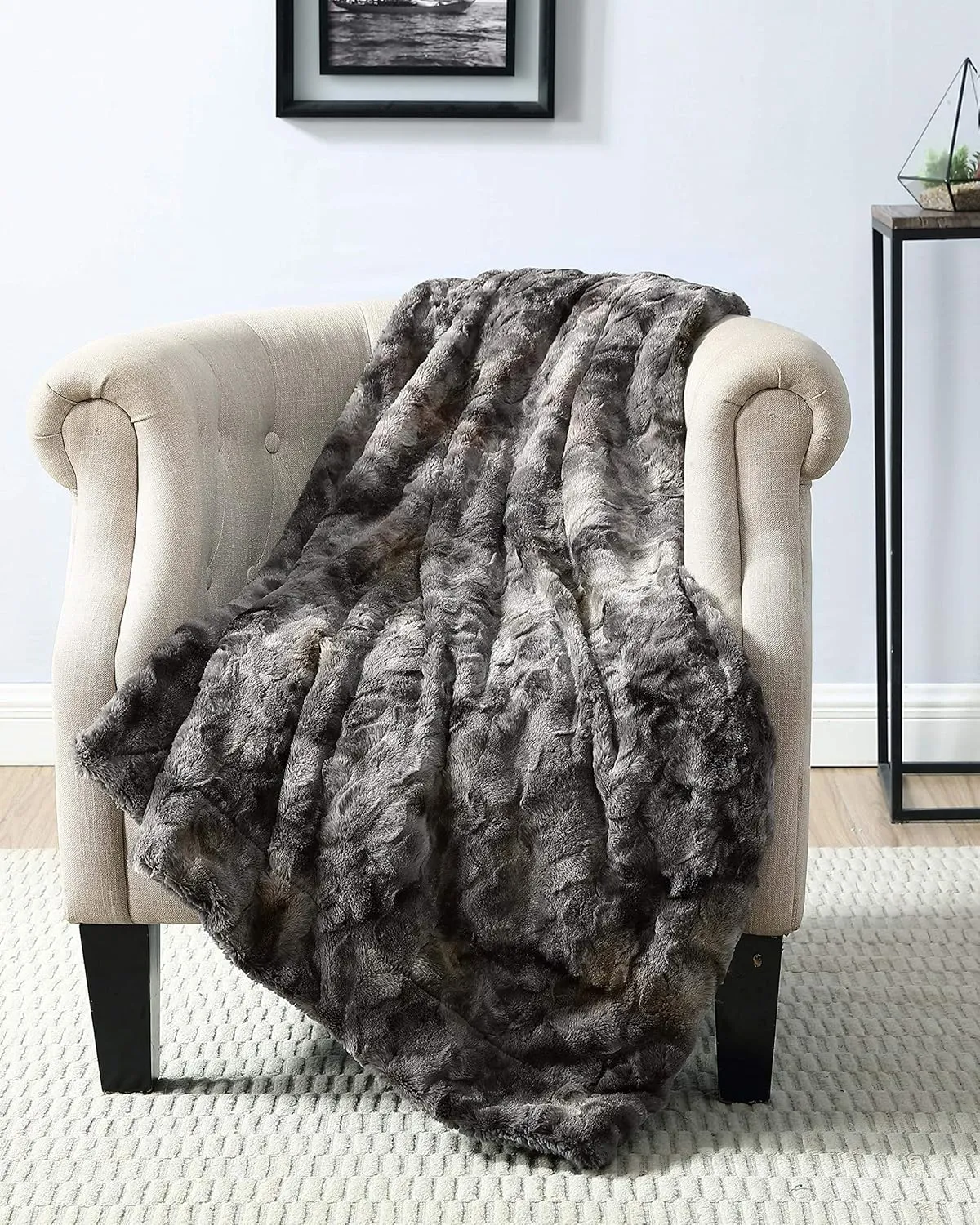 Soft Fuzzy Faux Fur Throw Blanket - Fluffy Warm Cozy Lightweight Reversible Gray Wolf Fur Plush Sherpa Blanket, 60" x 75"