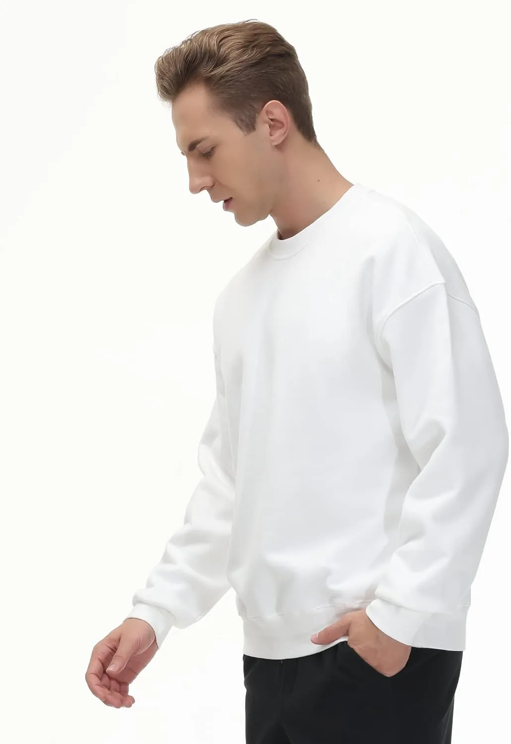 THE GYM PEOPLE Men's Fleece Crewneck Sweatshirt Thick Loose fit Soft Basic Pullover Sweatshirt