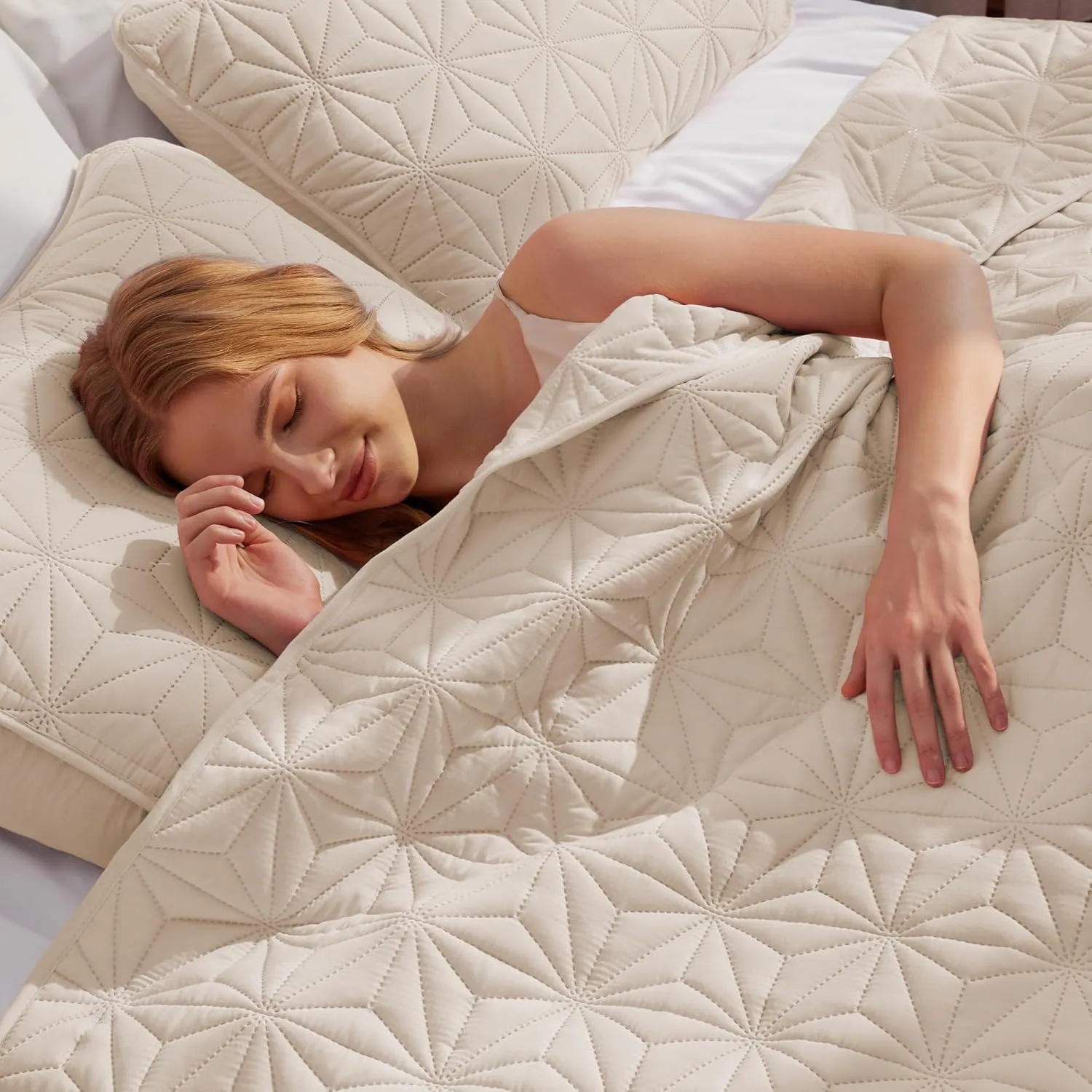 Whale Flotilla Twin Quilt Bedding Set, Soft Brich Beige Bedspreads Quilts Twin XL Size for All Seasons, 2 Pieces Lightweight Geometric Star Pattern Coverlet