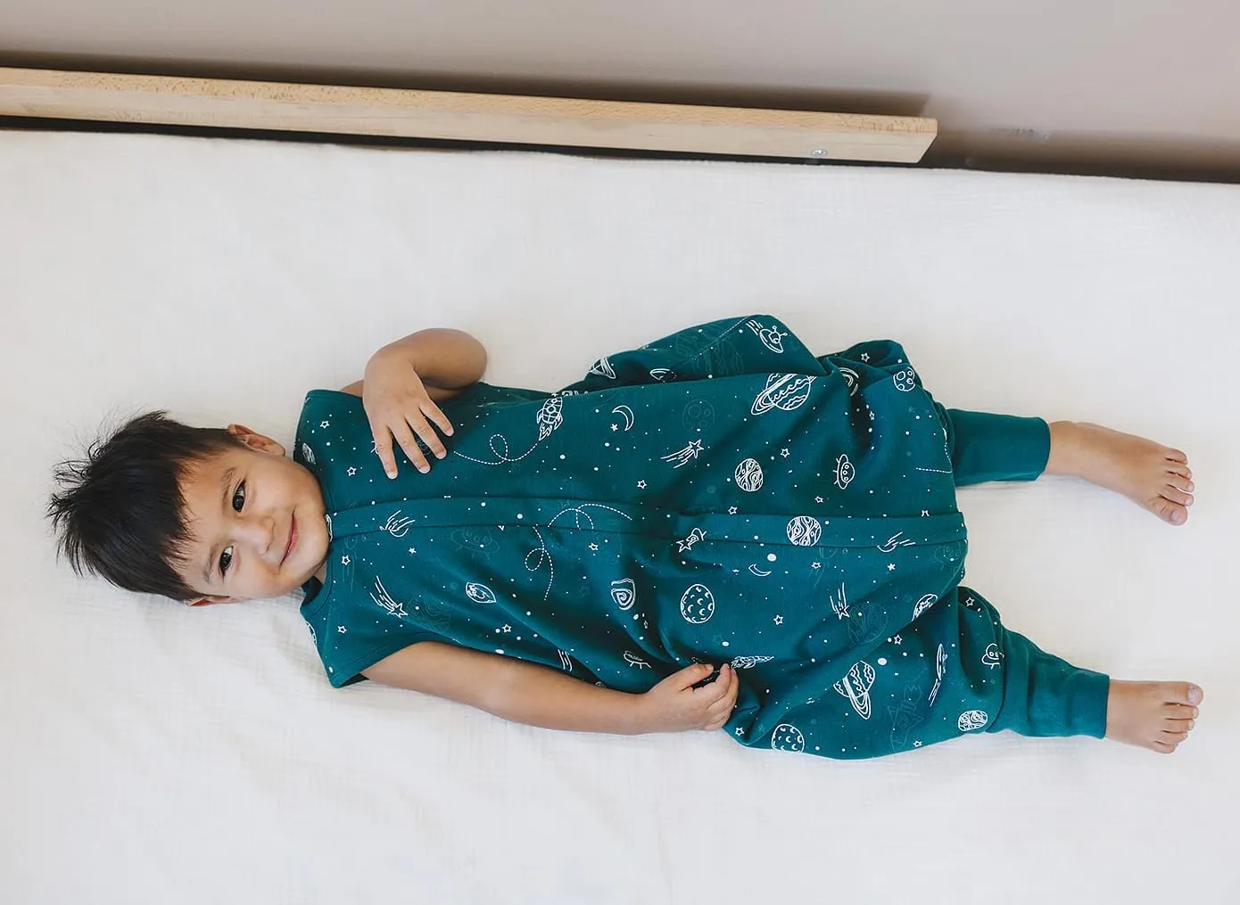 Woolino 4 Season Baby Sleep Bag or Sack with feet, Australian Merino Wool and Organic Cotton, Toddler Sleeping Bag, 18-36m, Space (Glow In The Dark)
