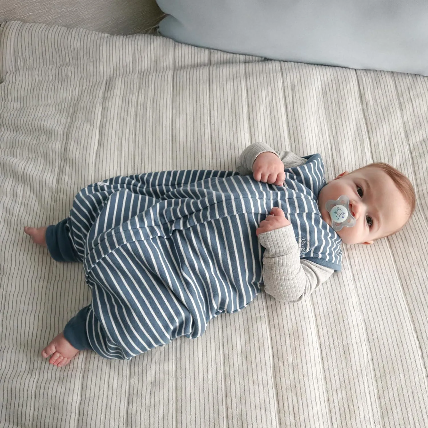 Woolino 4 Season Baby Sleep Bag with feet, Australian Merino Wool and Organic Cotton, 6-18 Months, Navy Blue