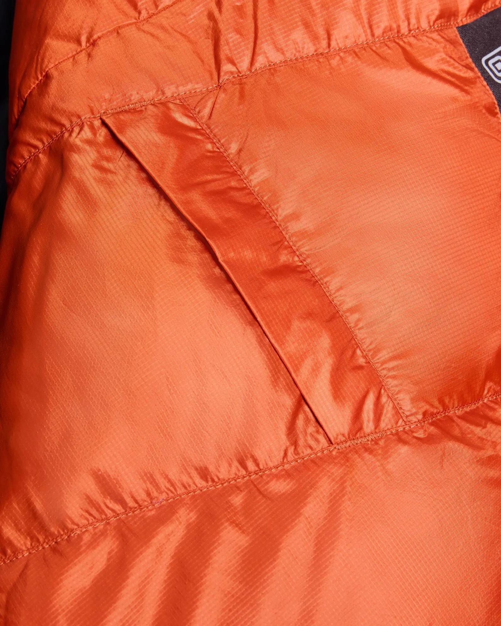 Zenter -3°C Down Sleeping Bag - Regular - Black Stingray/Dark Moss